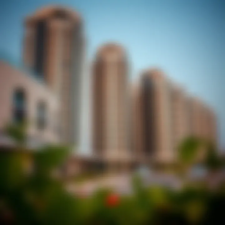 Exploring the Iconic Aspects of Dubai's Real Estate Landscape Introduction